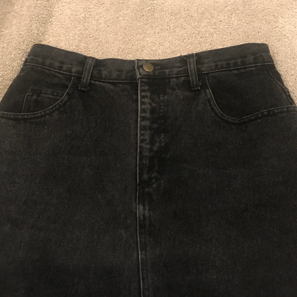 Guess denim skirt - Picture 2 of 4